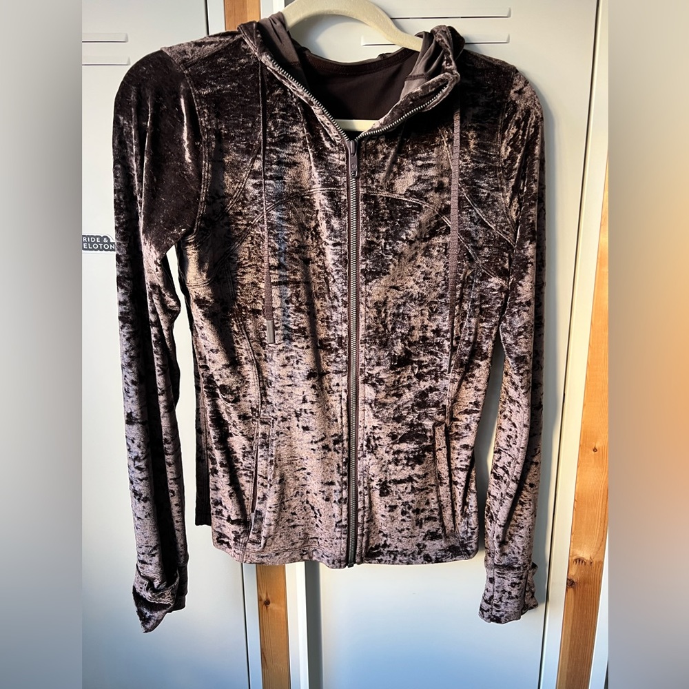 Like new Lululemon velour hoodie define jacket brown